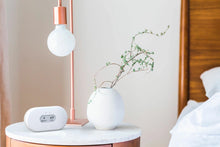 Lade das Bild in den Galerie-Viewer, AIRTHINGS View Plus Luftgütemonitor mit 7 Messparametern